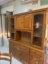 Credenza, tavolo allungabile e 6 sedie in ciliegio