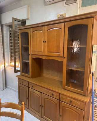 Credenza, tavolo allungabile e 6 sedie in ciliegio