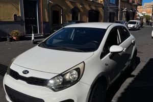 Kia Rio 1.2 benzina 83 CV - 2013