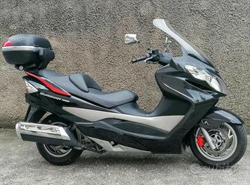 Suzuki Burgman 400