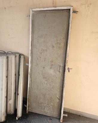 Porta in ferro