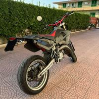 HUSQVARNA SM 125 2T MOTARD