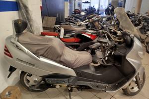 Ricambi Scooter Suzuki AN 250/400 Burgman modello 