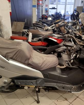 Ricambi Scooter Suzuki AN 250/400 Burgman modello 