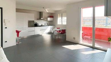 Cucina moderna completa di elettrodomestici 