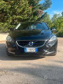 Volvo v40 1600 diesel clima +navi