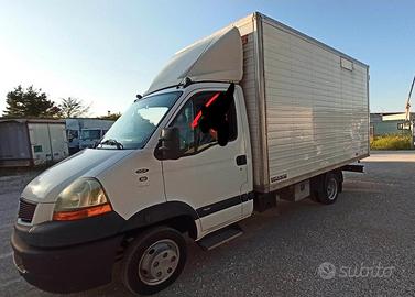 furgone Renault Master cassonato