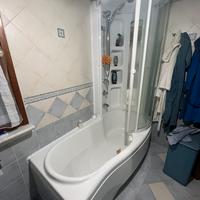 Cabina doccia con vasca