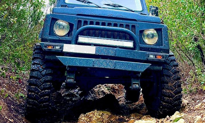 Suzuki Samurai-Santana