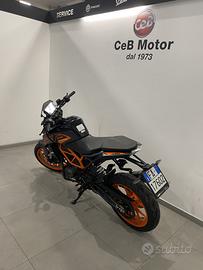 KTM DUKE 125 ABS