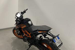 KTM DUKE 125 ABS