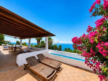 VILLA SINGOLA A LIPARI