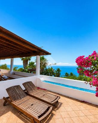 VILLA SINGOLA A LIPARI