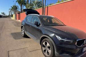 Volvo XC40 D3 Geartronic Business Plus - AUTOCARRO
