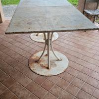 Tavoli in ferro da esterno