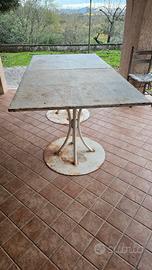 Tavoli in ferro da esterno