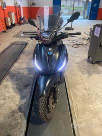 Piaggio beverly 400 hpe