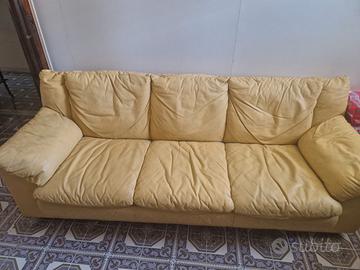 Divano letto in pelle