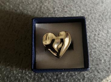 Anello a cuore argentato