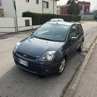 Ford fiesta 1.2 benzina 34.000 km