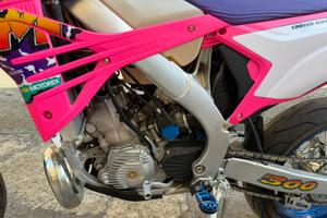 TM 300 supermotard PINK EDITION
