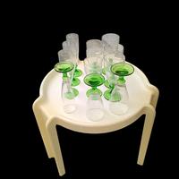 bicchieri in vetro vintage con base verde 