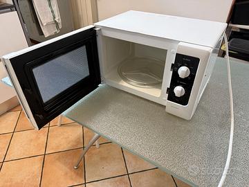 Microonde Whirlpool 1100W