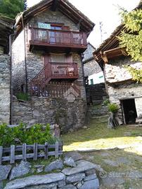 CASA SEMINDIPENDENTE A CHIALAMBERTO