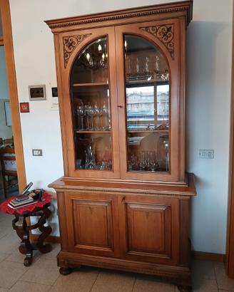 Credenza d’epoca bel conservata