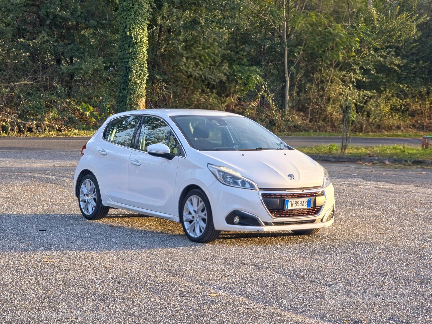 Peugeot 208 1° serie