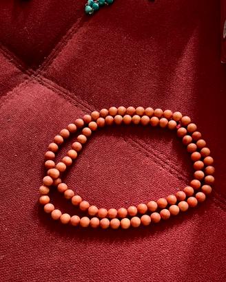 Collana corallo rosa di bambù provenienza Maldive
