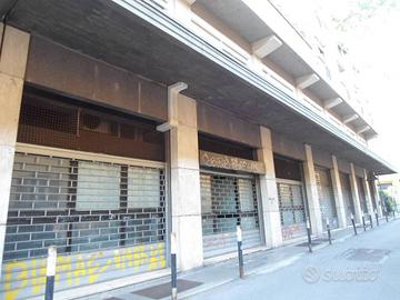 Immobile di 850 m² con più di 5 locali a Bologna