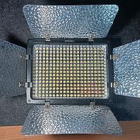 Yongnuo YN300 LED – Perfettamente Funzionante