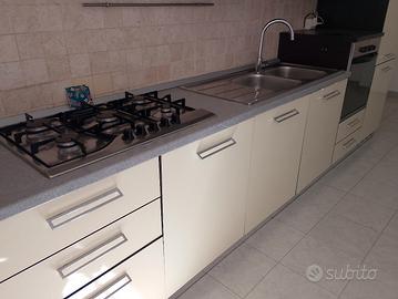 cucina completa INDESIT 