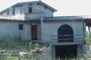 Villa di 250 m² con 5 locali e box auto doppio a C