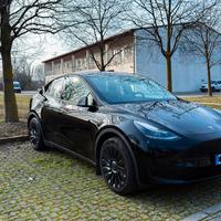 TESLA MODEL Y 2024 - RWD - Perfette Condizioni