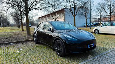 TESLA MODEL Y 2024 - RWD - Perfette Condizioni