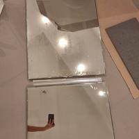 2 specchi con luce, interruttore accensione/presa