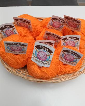 LOTTO 10 GOMITOLI LANA MERINO COLORE ARANCIO 500 G