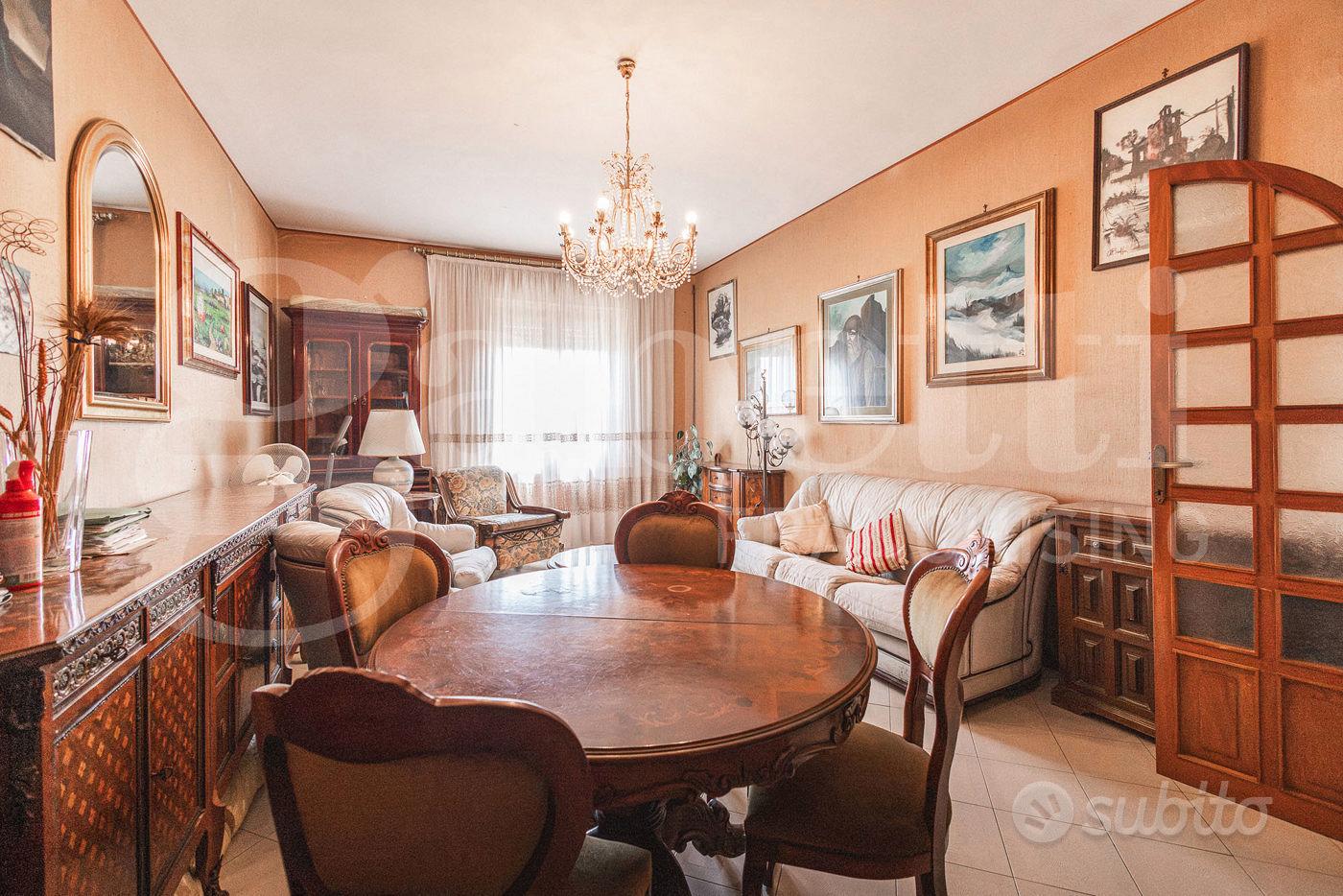 Apartment in Cagliari, Is Mirrionis - Vista 2