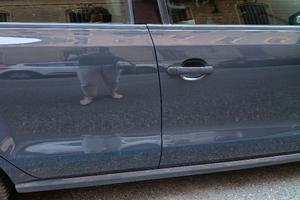 polo  volkswagen grigio scuro 