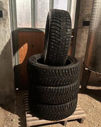 Pneumatici invernali chiodati Laufenn 205/55 R16 T