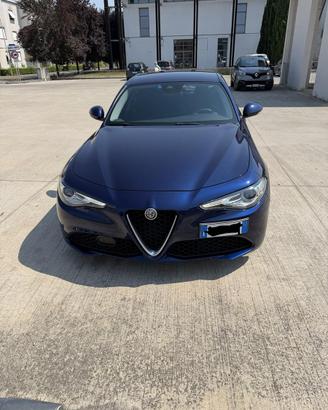 Alfa romeo giulia 2.2 diesel 136 cv at8