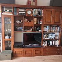 Mobile libreria in arte povera, perfetta