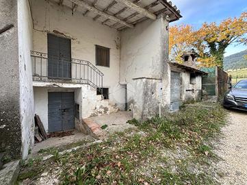 CASA SEMINDIPENDENTE A TERNI