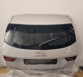 portellone jaguar e-pace 