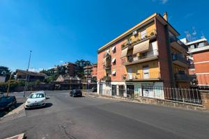 Portuense - locale magazzino