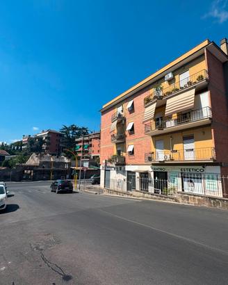 Portuense - locale magazzino