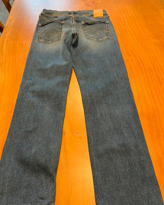 Jeans da ragazzo mai usati