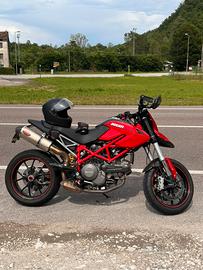 Hypermotard 796